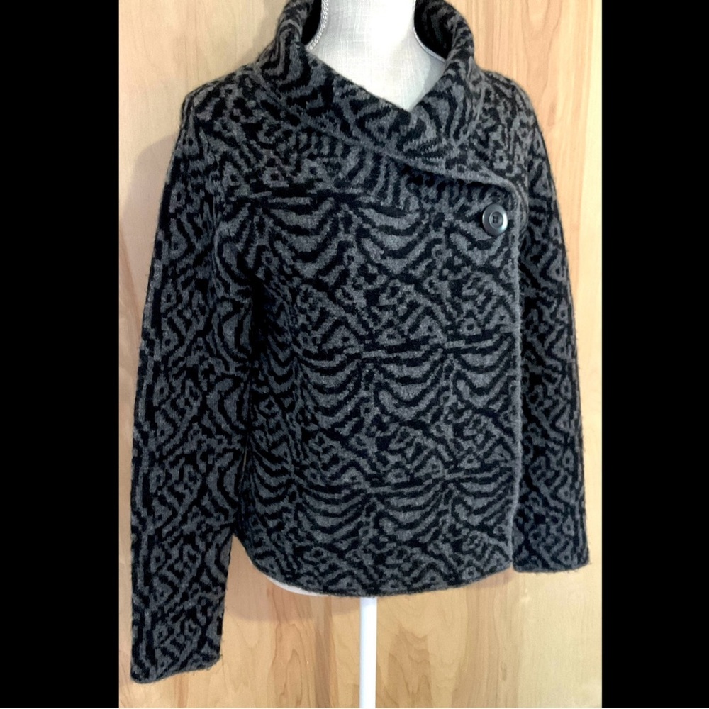Susan Bristol Button Up Wrap Sweater Medium - EUC